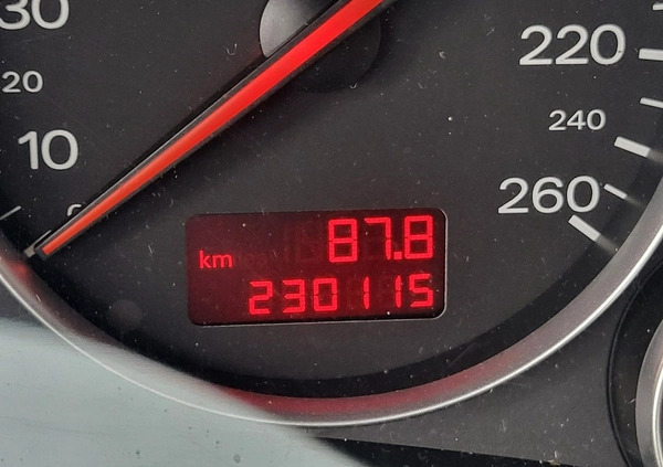 Audi A4 cena 13700 przebieg: 230115, rok produkcji 2004 z Góra małe 436